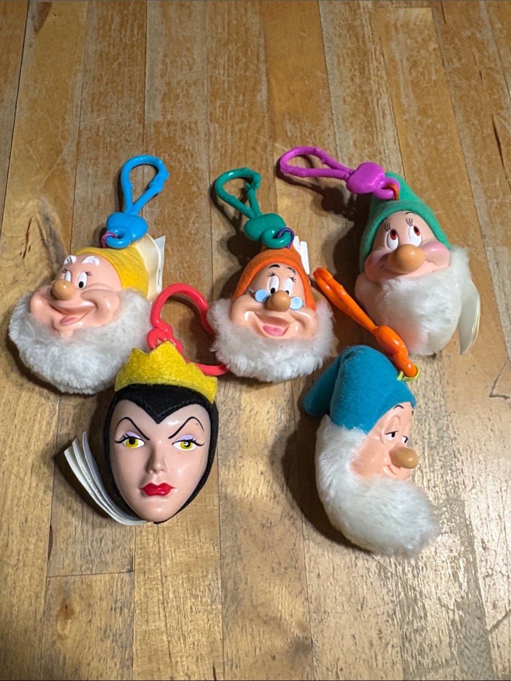 McDonald’s 2001 Disney Snow White & Seven Dwarfs Character backpack clips